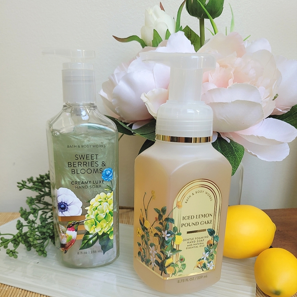 Sweet Berries Blooms & Iced Lemon Pound Cake Bath & Body Works Hand Soap Set NWT